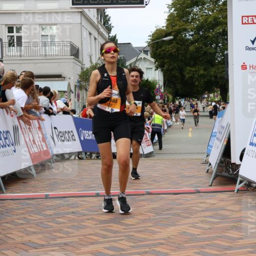 31.08.2025 - 21. Blankeneser Heldenlauf Strokosch-Dieckow http://msf.ph/oto/8700783 31.08.2025 12:49:54 Ziel 5236, 5070, 5422 meine-sportfotos.de