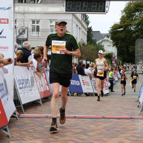 31.08.2025 - 21. Blankeneser Heldenlauf Strokosch-Dieckow http://msf.ph/oto/8700825 31.08.2025 12:49:46 Ziel 5027, 5070 meine-sportfotos.de
