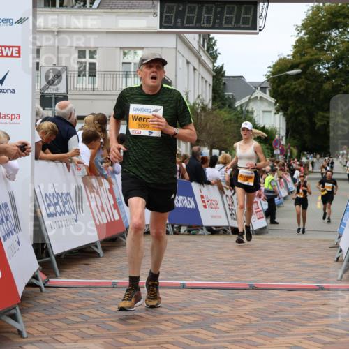 31.08.2025 - 21. Blankeneser Heldenlauf Strokosch-Dieckow http://msf.ph/oto/8700828 31.08.2025 12:49:46 Ziel 5027, 5070 meine-sportfotos.de