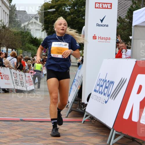 31.08.2025 - 21. Blankeneser Heldenlauf Strokosch-Dieckow http://msf.ph/oto/8700841 31.08.2025 12:49:30 Ziel 5833 meine-sportfotos.de