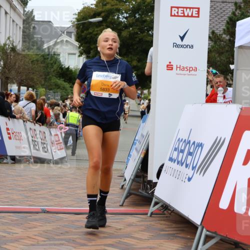 31.08.2025 - 21. Blankeneser Heldenlauf Strokosch-Dieckow http://msf.ph/oto/8700845 31.08.2025 12:49:30 Ziel 5833 meine-sportfotos.de