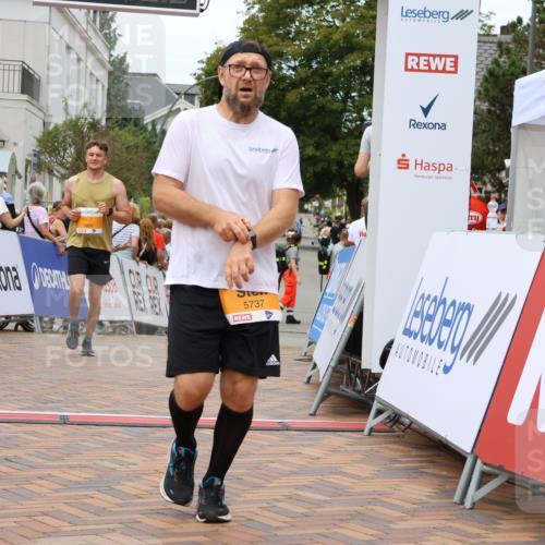 31.08.2025 - 21. Blankeneser Heldenlauf Strokosch-Dieckow http://msf.ph/oto/8700896 31.08.2025 12:49:14 Ziel 5071, 5737, 5117, 5869, 5110 meine-sportfotos.de
