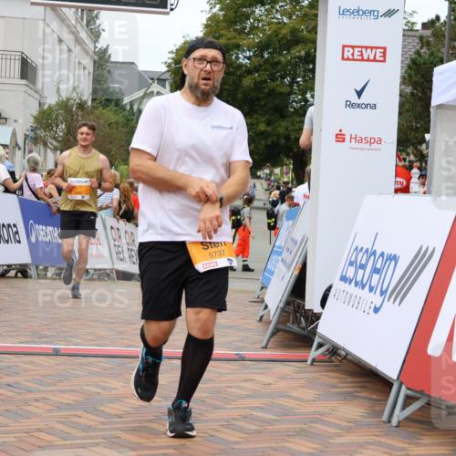 31.08.2025 - 21. Blankeneser Heldenlauf Strokosch-Dieckow http://msf.ph/oto/8700900 31.08.2025 12:49:14 Ziel 5071, 5737, 5117, 5869, 5110 meine-sportfotos.de