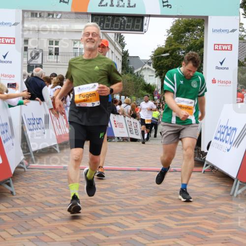 31.08.2025 - 21. Blankeneser Heldenlauf Strokosch-Dieckow http://msf.ph/oto/8700921 31.08.2025 12:49:09 Ziel 5071, 5271, 5737, 5117, 5110 meine-sportfotos.de