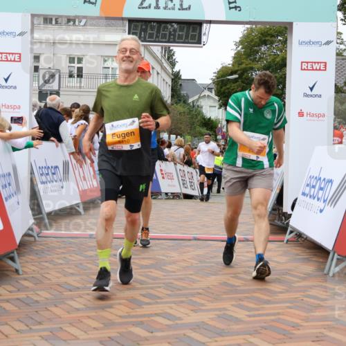 31.08.2025 - 21. Blankeneser Heldenlauf Strokosch-Dieckow http://msf.ph/oto/8700924 31.08.2025 12:49:09 Ziel 5071, 5271, 5737, 5117, 5110 meine-sportfotos.de
