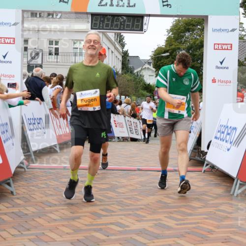 31.08.2025 - 21. Blankeneser Heldenlauf Strokosch-Dieckow http://msf.ph/oto/8700926 31.08.2025 12:49:09 Ziel 5071, 5271, 5737, 5117, 5110 meine-sportfotos.de