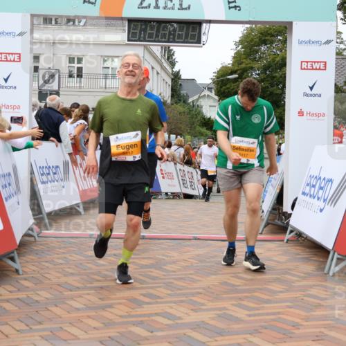 31.08.2025 - 21. Blankeneser Heldenlauf Strokosch-Dieckow http://msf.ph/oto/8700930 31.08.2025 12:49:09 Ziel 5071, 5271, 5737, 5117, 5110 meine-sportfotos.de