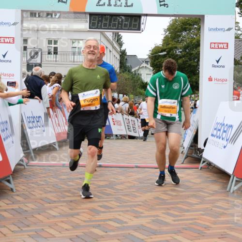 31.08.2025 - 21. Blankeneser Heldenlauf Strokosch-Dieckow http://msf.ph/oto/8700933 31.08.2025 12:49:09 Ziel 5071, 5271, 5737, 5117, 5110 meine-sportfotos.de