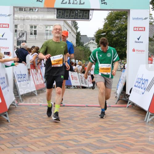 31.08.2025 - 21. Blankeneser Heldenlauf Strokosch-Dieckow http://msf.ph/oto/8700939 31.08.2025 12:49:09 Ziel 5071, 5271, 5737, 5117, 5110 meine-sportfotos.de
