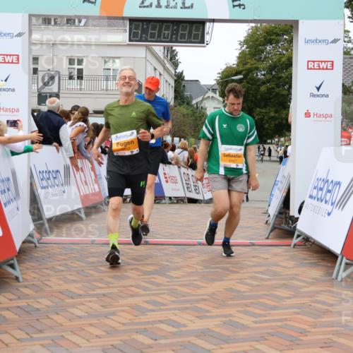 31.08.2025 - 21. Blankeneser Heldenlauf Strokosch-Dieckow http://msf.ph/oto/8700950 31.08.2025 12:49:08 Ziel 5071, 5271, 5117, 5110 meine-sportfotos.de