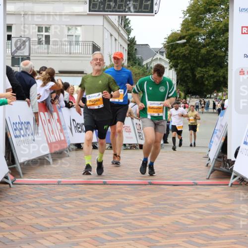 31.08.2025 - 21. Blankeneser Heldenlauf Strokosch-Dieckow http://msf.ph/oto/8700963 31.08.2025 12:49:08 Ziel 5071, 5271, 5117, 5110 meine-sportfotos.de