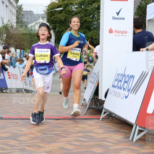31.08.2025 - 21. Blankeneser Heldenlauf Strokosch-Dieckow http://msf.ph/oto/8701001 31.08.2025 10:31:17 Ziel 2437, 2324, 2551, 2121, 2307, 2649, 2647, 2399, 2103 meine-sportfotos.de