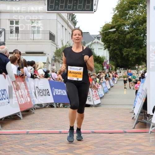 31.08.2025 - 21. Blankeneser Heldenlauf Strokosch-Dieckow http://msf.ph/oto/8701025 31.08.2025 12:48:56 Ziel 5182, 5183, 5097, 5046 meine-sportfotos.de