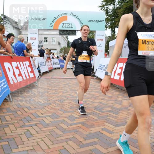 31.08.2025 - 21. Blankeneser Heldenlauf Strokosch-Dieckow http://msf.ph/oto/8701036 31.08.2025 12:48:53 Ziel 5182, 5183, 5097, 5046, 5552 meine-sportfotos.de