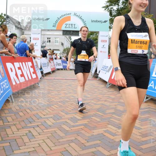 31.08.2025 - 21. Blankeneser Heldenlauf Strokosch-Dieckow http://msf.ph/oto/8701045 31.08.2025 12:48:52 Ziel 5182, 5183, 5097, 5046, 5552 meine-sportfotos.de