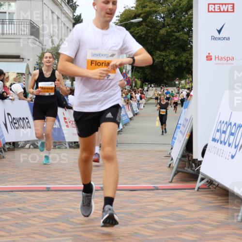 31.08.2025 - 21. Blankeneser Heldenlauf Strokosch-Dieckow http://msf.ph/oto/8701070 31.08.2025 12:48:46 Ziel 5074, 5182, 5183, 5097, 5789, 5417, 5552 meine-sportfotos.de