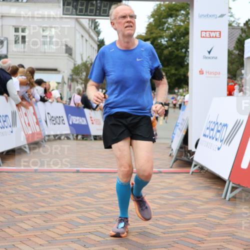 31.08.2025 - 21. Blankeneser Heldenlauf Strokosch-Dieckow http://msf.ph/oto/8701095 31.08.2025 12:48:44 Ziel 5074, 5182, 5183, 5789, 5417, 5552 meine-sportfotos.de