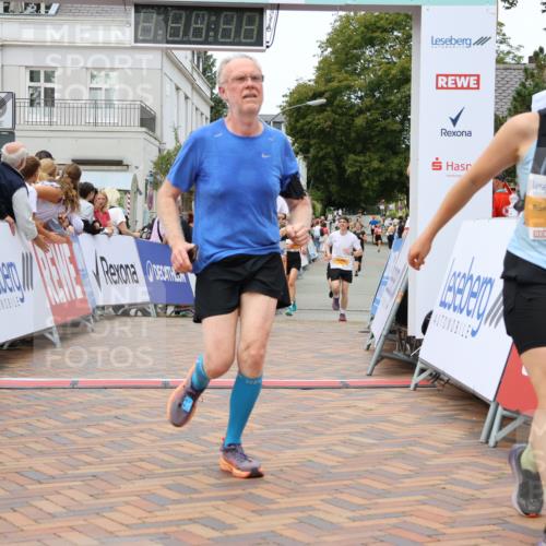31.08.2025 - 21. Blankeneser Heldenlauf Strokosch-Dieckow http://msf.ph/oto/8701111 31.08.2025 12:48:43 Ziel 5074, 5789, 5417, 5552, 4318 meine-sportfotos.de