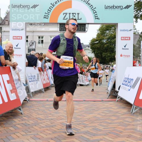 31.08.2025 - 21. Blankeneser Heldenlauf Strokosch-Dieckow http://msf.ph/oto/8701123 31.08.2025 12:48:40 Ziel 5074, 5789, 5417, 4318 meine-sportfotos.de