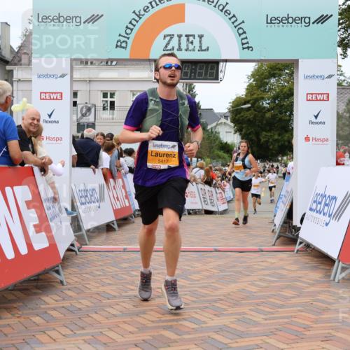 31.08.2025 - 21. Blankeneser Heldenlauf Strokosch-Dieckow http://msf.ph/oto/8701128 31.08.2025 12:48:40 Ziel 5074, 5789, 5417, 4318 meine-sportfotos.de