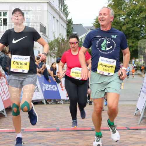 31.08.2025 - 21. Blankeneser Heldenlauf Strokosch-Dieckow http://msf.ph/oto/8701175 31.08.2025 10:30:15 Ziel 2445, 2444, 2616, 2253, 2226, 2588, 2731, 2543 meine-sportfotos.de