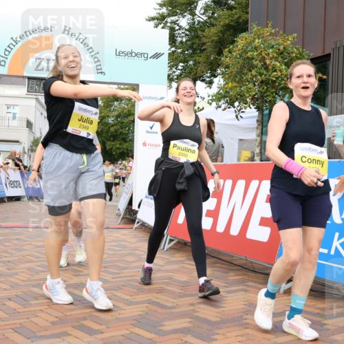 31.08.2025 - 21. Blankeneser Heldenlauf Strokosch-Dieckow http://msf.ph/oto/8701200 31.08.2025 10:34:43 Ziel 2110, 2244, 2021, 2424, 2668, 2669, 2667, 2298, 2438, 2439, 2349, 2441, 2442, 2350, 2048 meine-sportfotos.de
