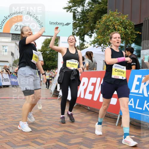 31.08.2025 - 21. Blankeneser Heldenlauf Strokosch-Dieckow http://msf.ph/oto/8701206 31.08.2025 10:34:42 Ziel 2110, 2244, 2021, 2424, 2668, 2669, 2667, 2298, 2438, 2439, 2349, 2441, 2442, 2350, 2090, 2083 meine-sportfotos.de