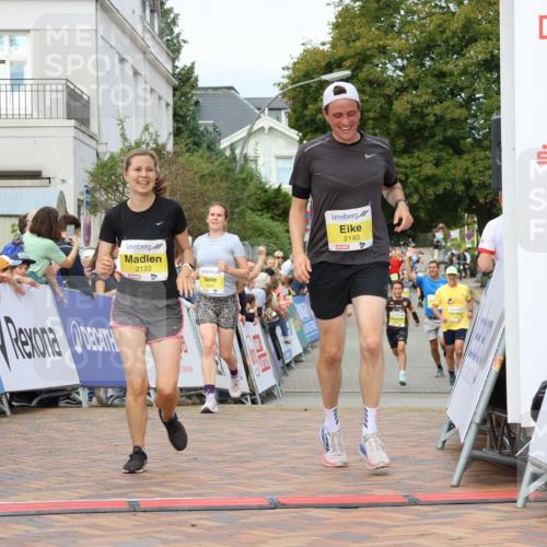 31.08.2025 - 21. Blankeneser Heldenlauf Strokosch-Dieckow http://msf.ph/oto/8701563 31.08.2025 10:28:15 Ziel 2348, 2140, 2133, 2625, 2088 meine-sportfotos.de