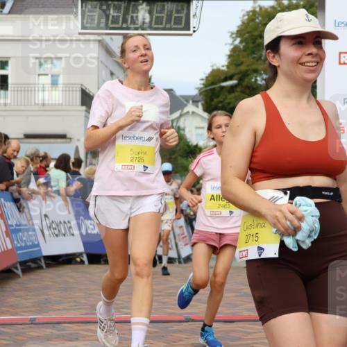 31.08.2025 - 21. Blankeneser Heldenlauf Strokosch-Dieckow http://msf.ph/oto/8701694 31.08.2025 10:27:27 Ziel 2715, 2463, 2725, 2533, 2709 meine-sportfotos.de
