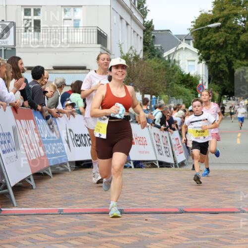 31.08.2025 - 21. Blankeneser Heldenlauf Strokosch-Dieckow http://msf.ph/oto/8701716 31.08.2025 10:27:25 Ziel 2715, 2204, 2463, 2559, 2725, 2533 meine-sportfotos.de