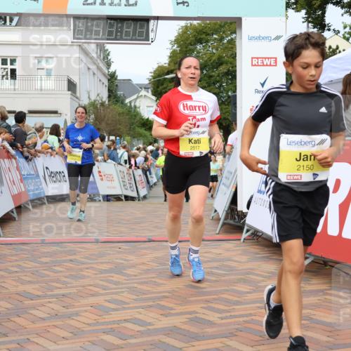 31.08.2025 - 21. Blankeneser Heldenlauf Strokosch-Dieckow http://msf.ph/oto/8701738 31.08.2025 10:27:12 Ziel 1101, 2111, 2150, 2236, 2205, 2521, 2517, 2413 meine-sportfotos.de