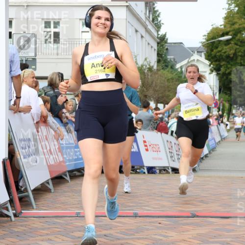 31.08.2025 - 21. Blankeneser Heldenlauf Strokosch-Dieckow http://msf.ph/oto/8701883 31.08.2025 10:26:19 Ziel 2162, 2046, 2252, 2564, 2467 meine-sportfotos.de