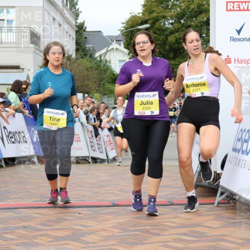 31.08.2025 - 21. Blankeneser Heldenlauf Strokosch-Dieckow http://msf.ph/oto/8701986 31.08.2025 10:31:11 Ziel 2437, 2324, 2147, 2121, 2307, 2018 meine-sportfotos.de