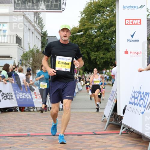 31.08.2025 - 21. Blankeneser Heldenlauf Strokosch-Dieckow http://msf.ph/oto/8702016 31.08.2025 10:31:08 Ziel 2209, 2437, 2324, 2147, 2121, 2018 meine-sportfotos.de