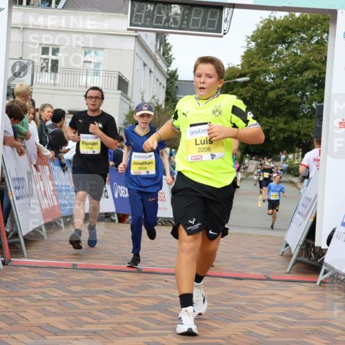 31.08.2025 - 21. Blankeneser Heldenlauf Strokosch-Dieckow http://msf.ph/oto/8702072 31.08.2025 10:30:55 Ziel 2594, 2376, 2136, 2168, 2600, 2206, 2309, 2310 meine-sportfotos.de