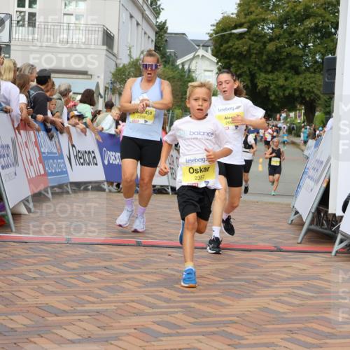 31.08.2025 - 21. Blankeneser Heldenlauf Strokosch-Dieckow http://msf.ph/oto/8702093 31.08.2025 10:25:10 Ziel 2641, 2357, 2183, 2717, 2285, 2286, 2331, 2053, 2359, 2661 meine-sportfotos.de