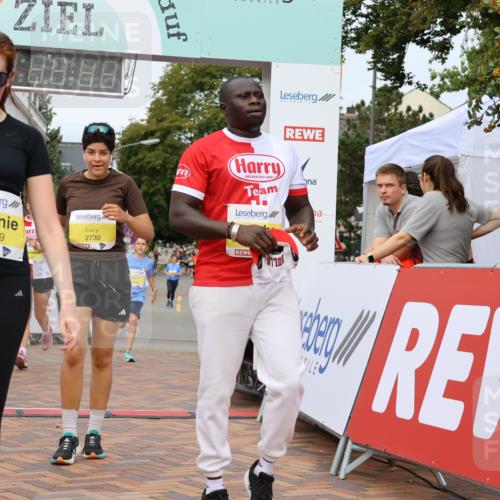31.08.2025 - 21. Blankeneser Heldenlauf Strokosch-Dieckow http://msf.ph/oto/8702157 31.08.2025 10:30:25 Ziel 2616, 2229, 2730, 2682, 2588, 2731, 2503, 2502, 2712 meine-sportfotos.de