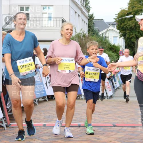 31.08.2025 - 21. Blankeneser Heldenlauf Strokosch-Dieckow http://msf.ph/oto/8702208 31.08.2025 10:29:50 Ziel 2683, 2322, 2248, 2250, 2423, 2422, 2705, 2455, 2545, 2544, 2514, 2603, 2602, 2532, 2334 meine-sportfotos.de