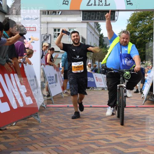 31.08.2025 - 21. Blankeneser Heldenlauf Strokosch-Dieckow http://msf.ph/oto/8702211 31.08.2025 13:41:36 Ziel 5467 meine-sportfotos.de