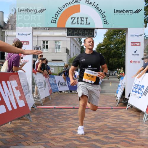 31.08.2025 - 21. Blankeneser Heldenlauf Strokosch-Dieckow http://msf.ph/oto/8702264 31.08.2025 13:40:43 Ziel 5765 meine-sportfotos.de