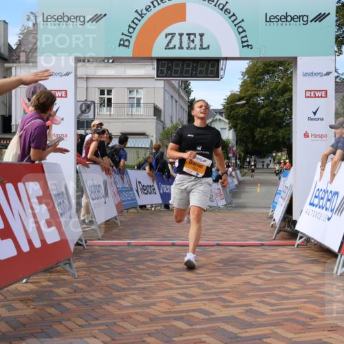 31.08.2025 - 21. Blankeneser Heldenlauf Strokosch-Dieckow http://msf.ph/oto/8702270 31.08.2025 13:40:43 Ziel 5765 meine-sportfotos.de