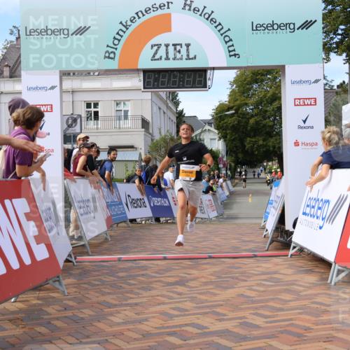 31.08.2025 - 21. Blankeneser Heldenlauf Strokosch-Dieckow http://msf.ph/oto/8702277 31.08.2025 13:40:43 Ziel 5765 meine-sportfotos.de