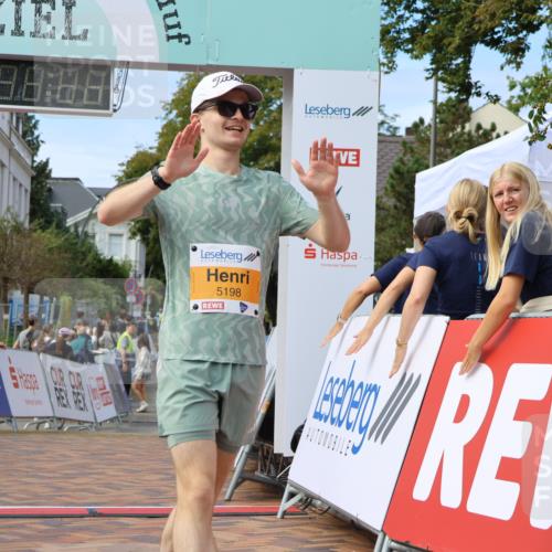 31.08.2025 - 21. Blankeneser Heldenlauf Strokosch-Dieckow http://msf.ph/oto/8702293 31.08.2025 13:39:29 Ziel 5198 meine-sportfotos.de
