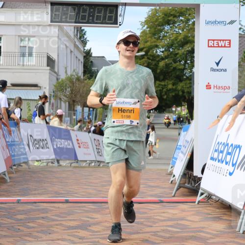 31.08.2025 - 21. Blankeneser Heldenlauf Strokosch-Dieckow http://msf.ph/oto/8702302 31.08.2025 13:39:29 Ziel 5198 meine-sportfotos.de