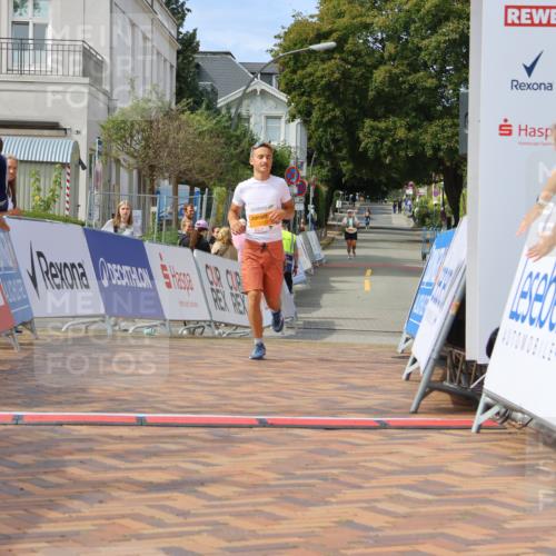 31.08.2025 - 21. Blankeneser Heldenlauf Strokosch-Dieckow http://msf.ph/oto/8702472 31.08.2025 13:35:12 Ziel 5137 meine-sportfotos.de