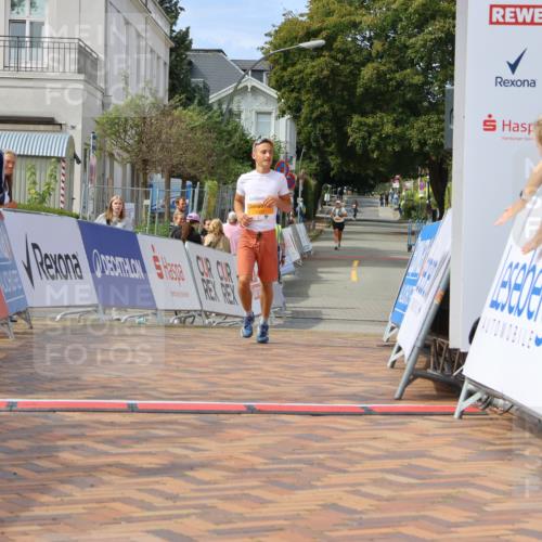 31.08.2025 - 21. Blankeneser Heldenlauf Strokosch-Dieckow http://msf.ph/oto/8702475 31.08.2025 13:35:12 Ziel 5137 meine-sportfotos.de