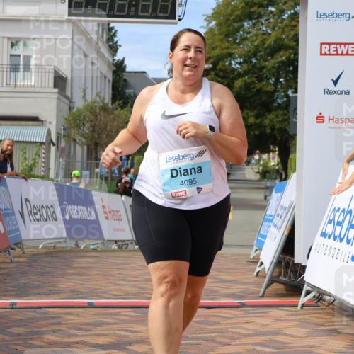 31.08.2025 - 21. Blankeneser Heldenlauf Strokosch-Dieckow http://msf.ph/oto/8702480 31.08.2025 13:34:43 Ziel 4399, 4095 meine-sportfotos.de