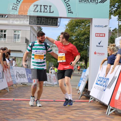 31.08.2025 - 21. Blankeneser Heldenlauf Strokosch-Dieckow http://msf.ph/oto/8702543 31.08.2025 13:32:51 Ziel 5259, 5260 meine-sportfotos.de