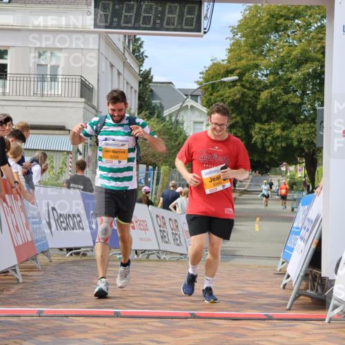 31.08.2025 - 21. Blankeneser Heldenlauf Strokosch-Dieckow http://msf.ph/oto/8702549 31.08.2025 13:32:50 Ziel 5259, 5260 meine-sportfotos.de
