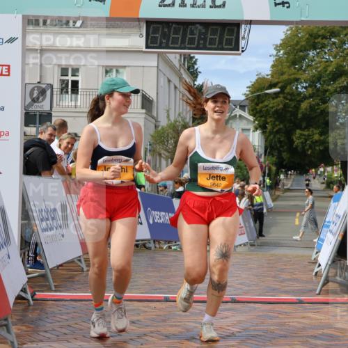 31.08.2025 - 21. Blankeneser Heldenlauf Strokosch-Dieckow http://msf.ph/oto/8702666 31.08.2025 13:25:18 Ziel 5642, 5505, 5241 meine-sportfotos.de